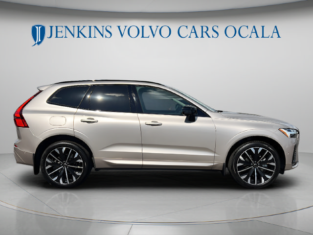 New 2026 Volvo XC60 B5 Ultra w/ Protection Package Premier AWD/4WD image 2