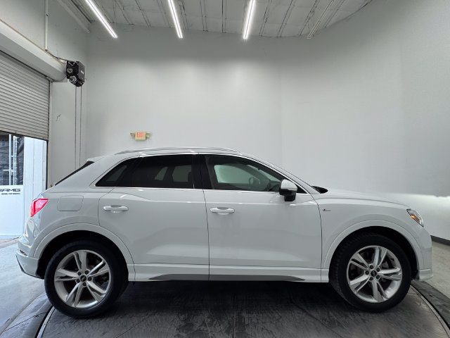 Used 2022 Audi Q3 2.0T Premium Plus w/ Premium Plus Package AWD/4WD image 14
