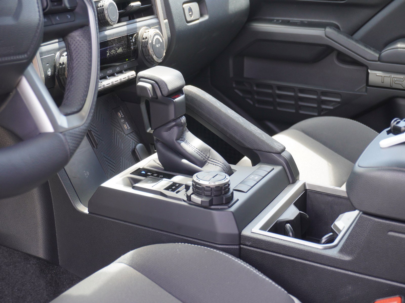 Used 2025 Toyota Tacoma TRD Off-Road w/ TRD Off Road Upgrade Package AWD/4WD image 24