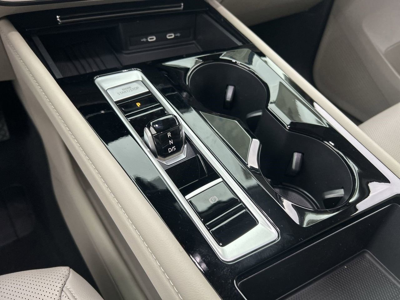 New 2026 Volkswagen Atlas SE image 26