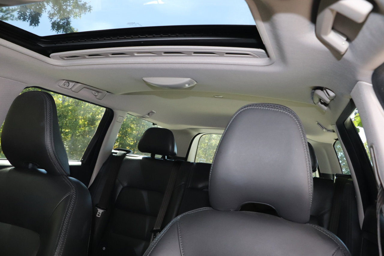 Used 2016 Volvo XC70 T5 Platinum w/ Climate Package image 30