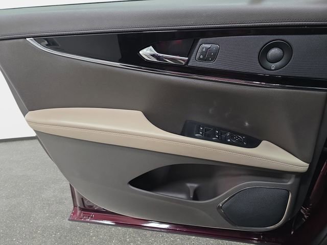 Certified 2022 Lincoln Nautilus Reserve w/ Equipment Group 201A image 23