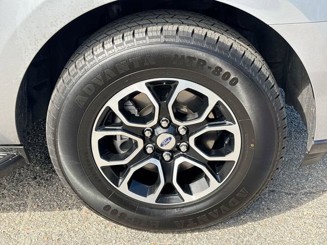 Used 2024 Ford Expedition XLT image 12