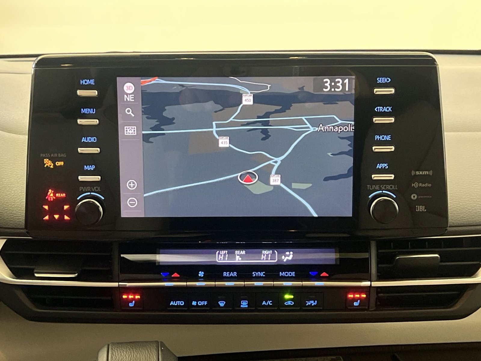 Used 2021 Toyota Sienna XLE w/ XLE Plus Package image 18