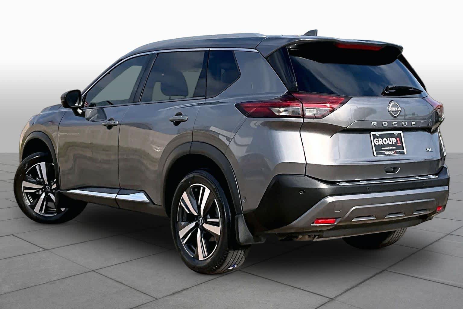 Certified 2023 Nissan Rogue SL w/ SL Premium Package FWD image 12