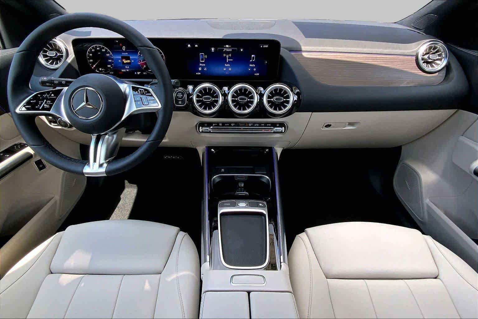 New 2026 Mercedes-Benz GLA 250 4MATIC image 5