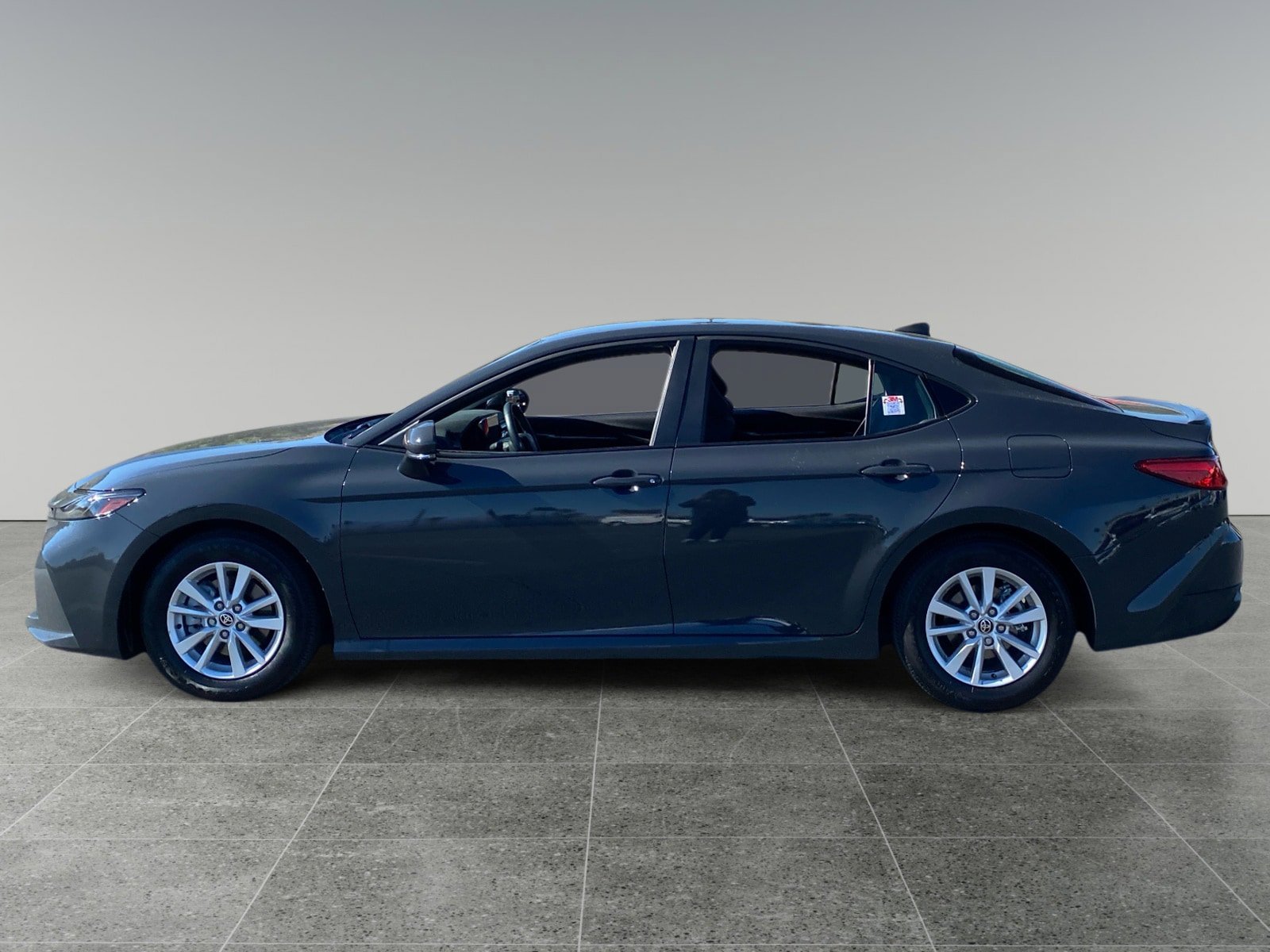 Used 2025 Toyota Camry LE w/ Convenience Package image 2
