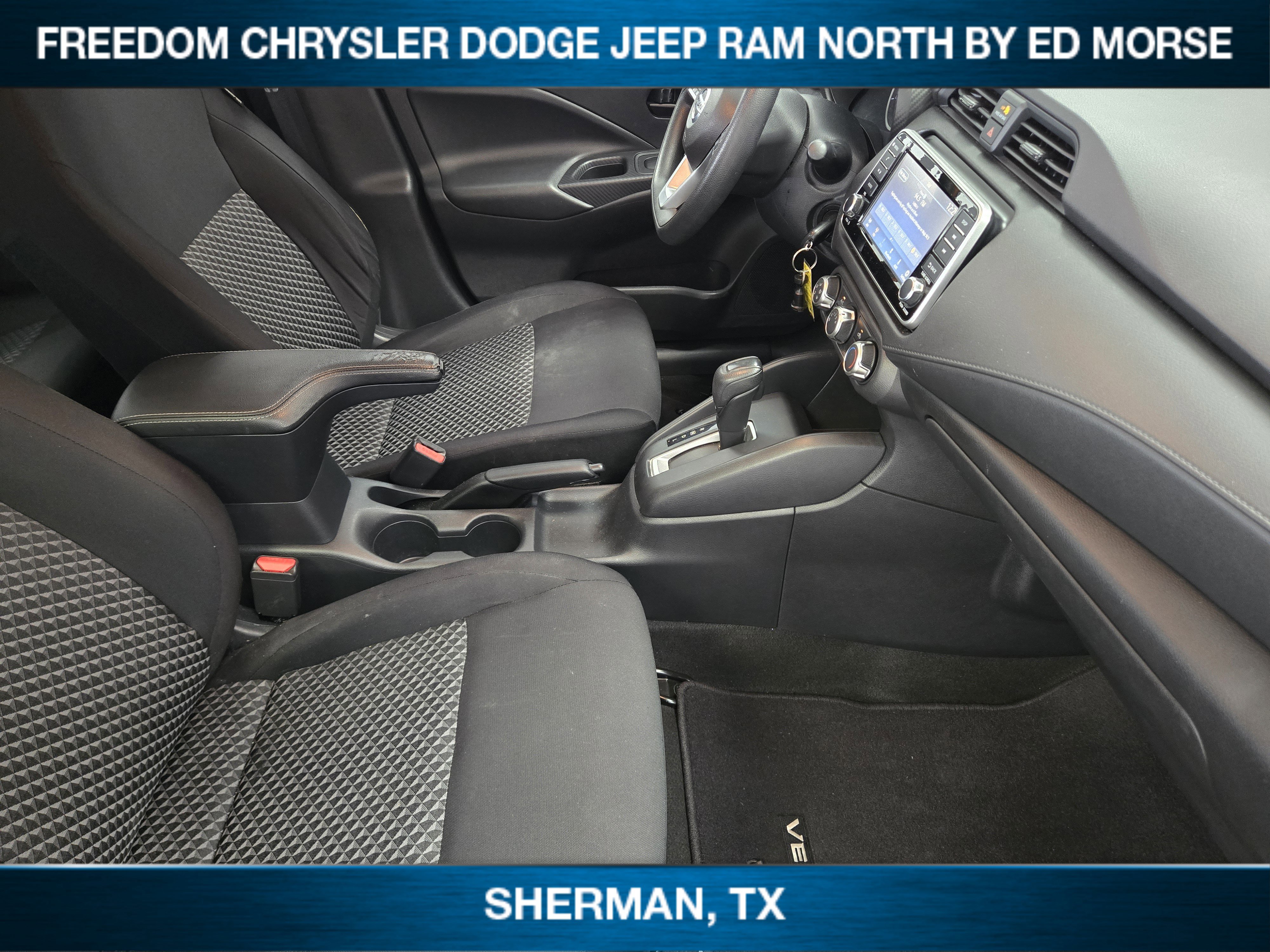 Used 2022 Nissan Versa S FWD image 9