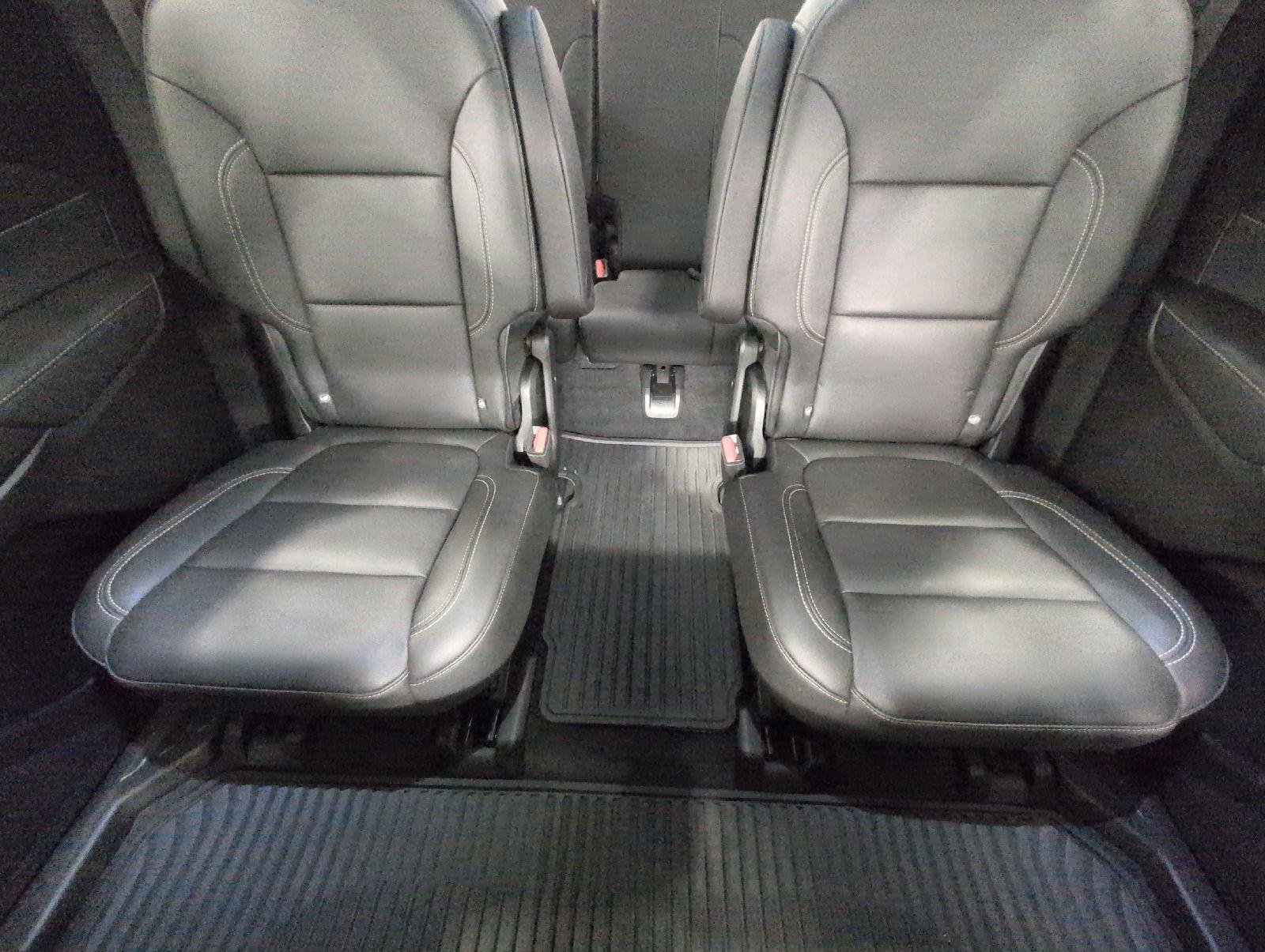 Used 2023 Chevrolet Traverse LT AWD/4WD image 25