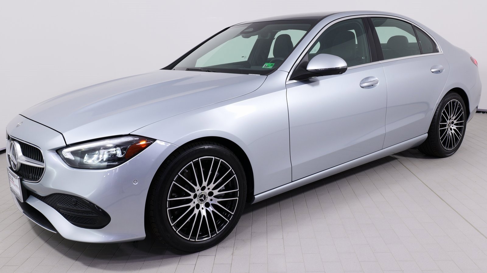 Used 2023 Mercedes-Benz C 300 4MATIC Sedan image 5