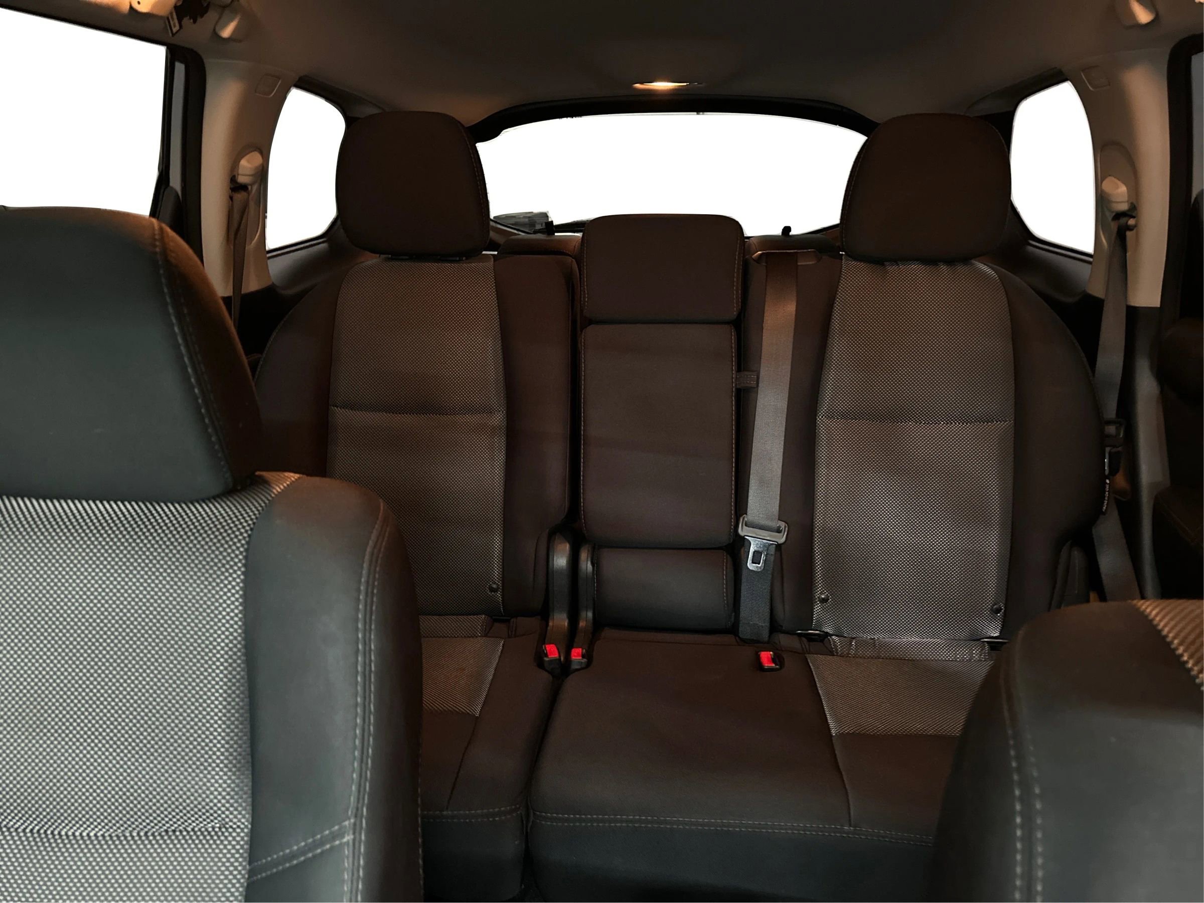 Used 2019 Nissan Pathfinder SV image 32