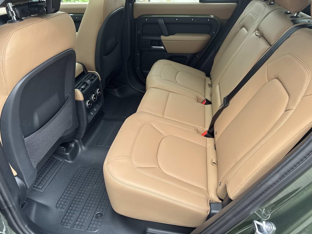 New 2026 Land Rover Defender 110 X-Dynamic SE AWD/4WD image 15