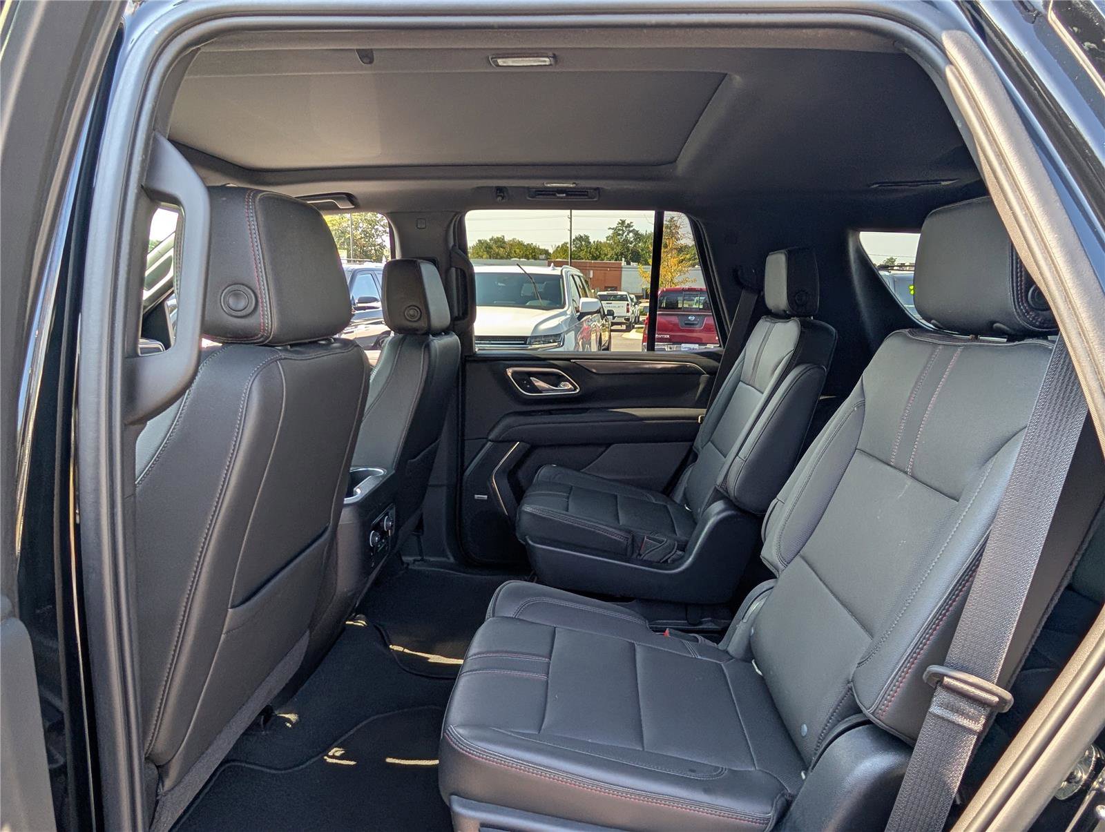 Used 2021 Chevrolet Tahoe RST w/ Luxury Package image 15