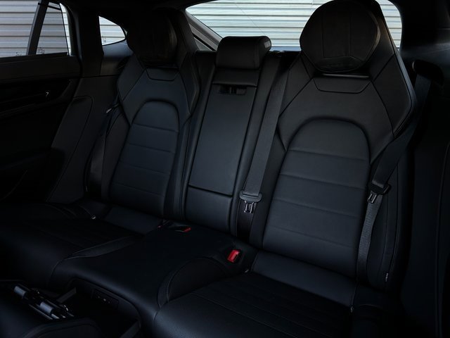 Certified 2024 Porsche Panamera image 23
