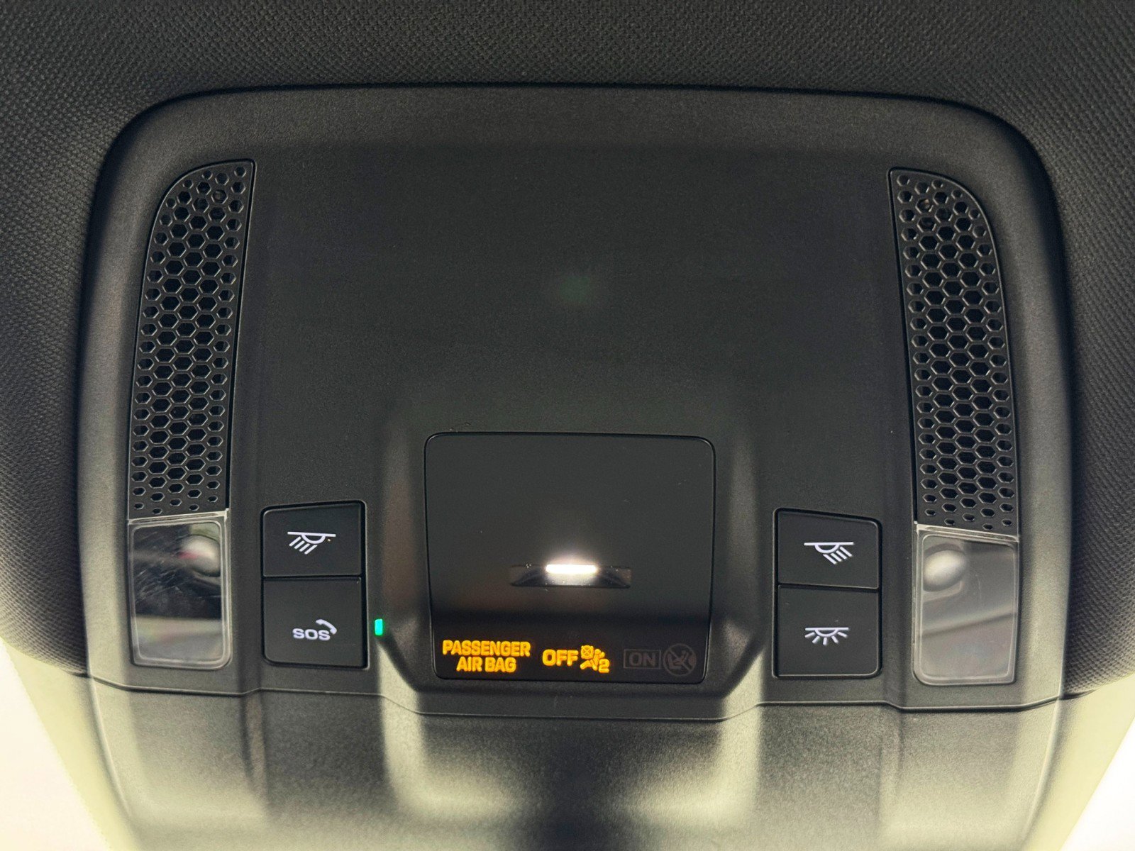 Used 2020 Porsche Taycan 4S w/ Premium Package image 36