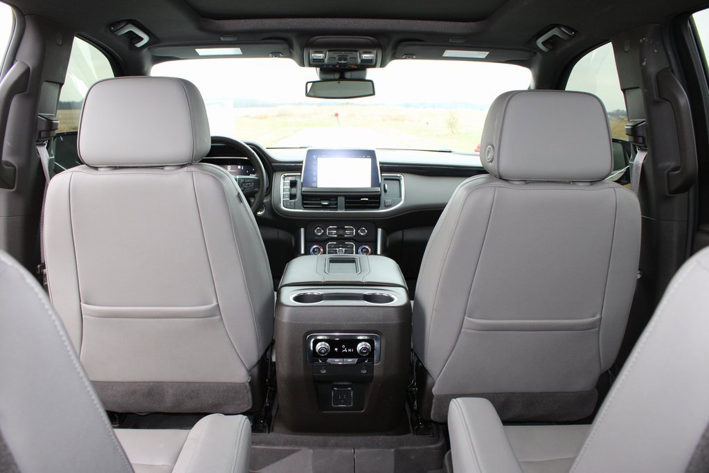 Used 2023 GMC Yukon SLT w/ SLT Luxury Package image 32