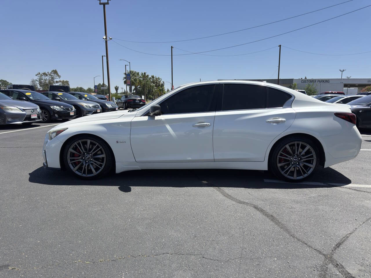 Used 2018 INFINITI Q50 Red Sport 400 w/ Sensory Package (Sport) RWD image 6