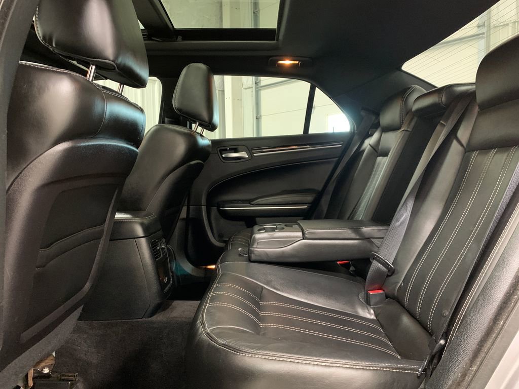 Used 2018 Chrysler 300 S w/ 300S Premium Group image 18