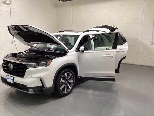 Certified 2023 Honda Pilot Touring image 12