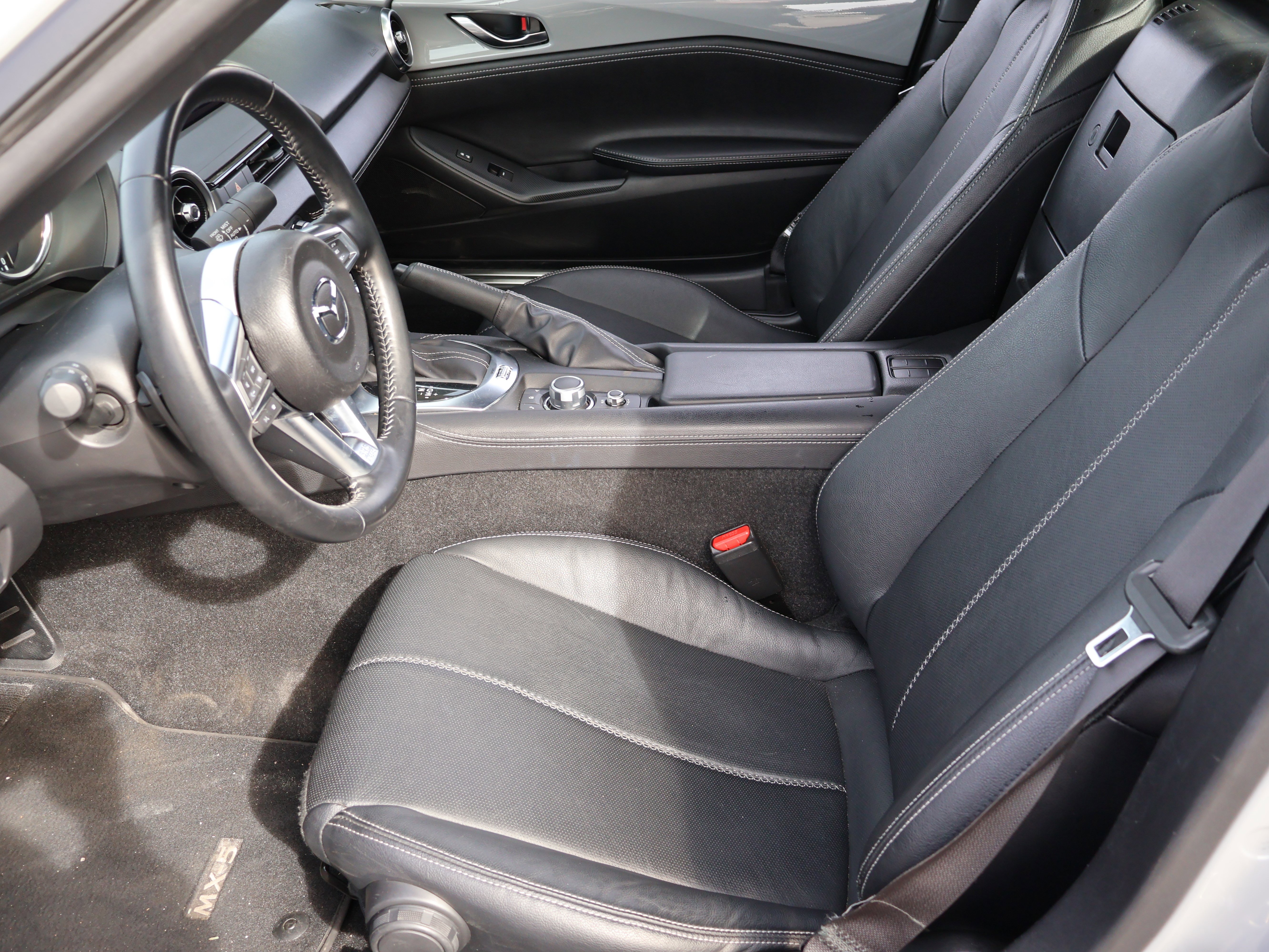 Used 2024 MAZDA MX-5 Miata RF Grand Touring image 36