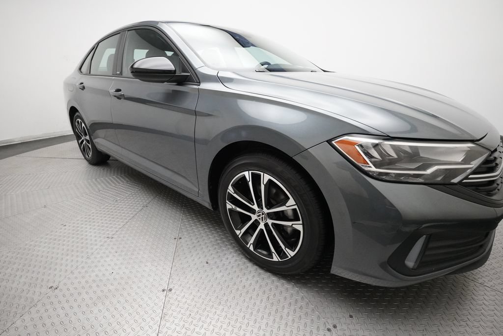 Used 2024 Volkswagen Jetta Sport FWD image 33