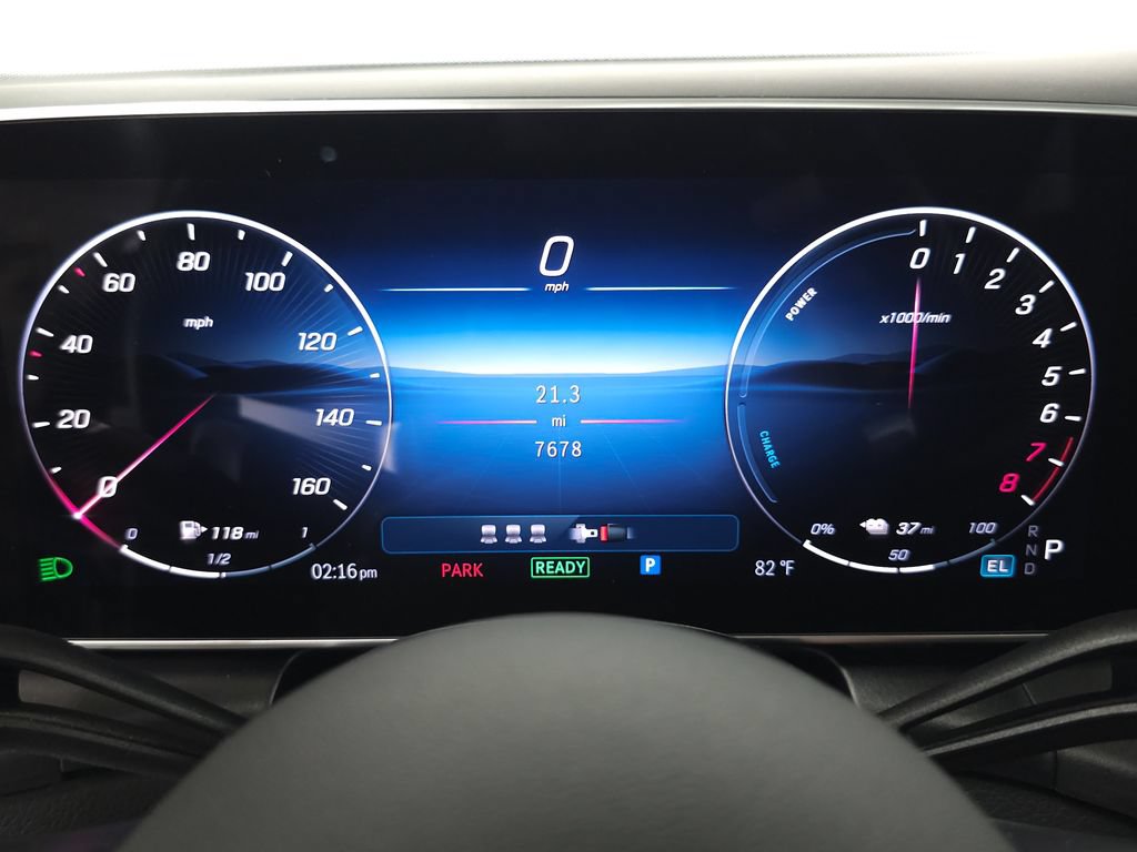 Used 2025 Mercedes-Benz GLC 350e 4MATIC image 13