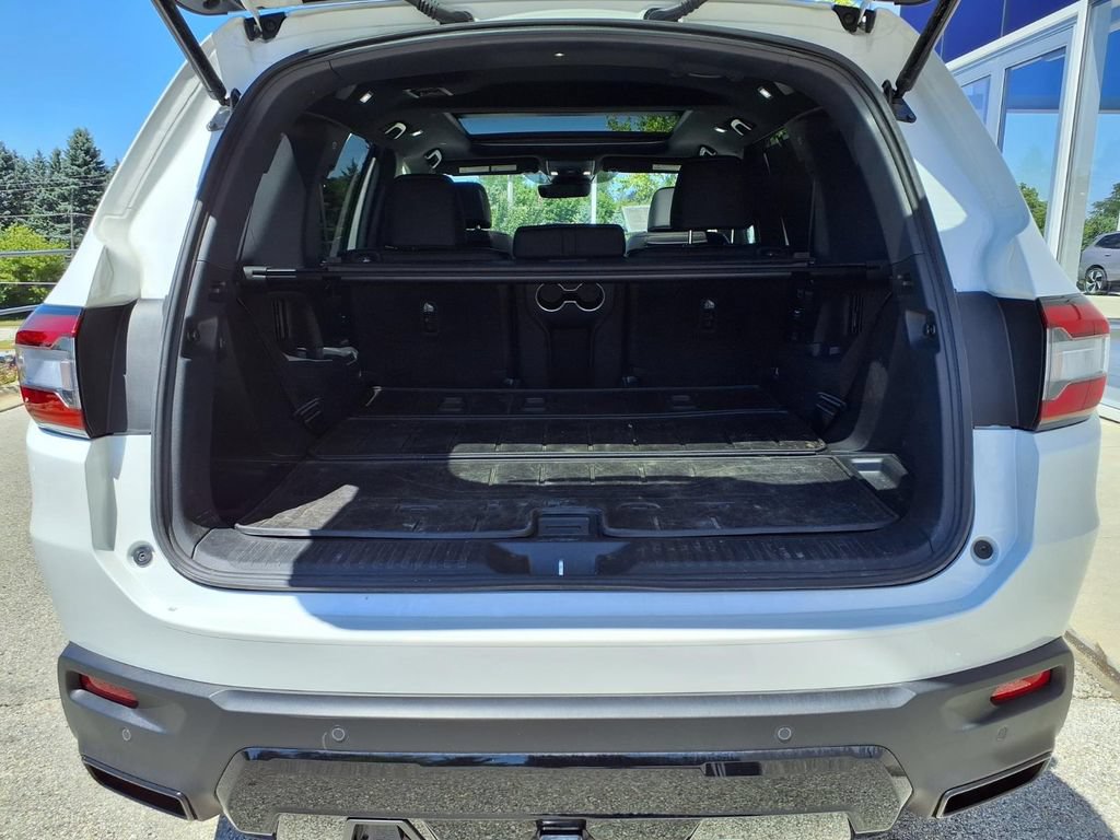 Used 2026 Honda Pilot Black Edition image 6