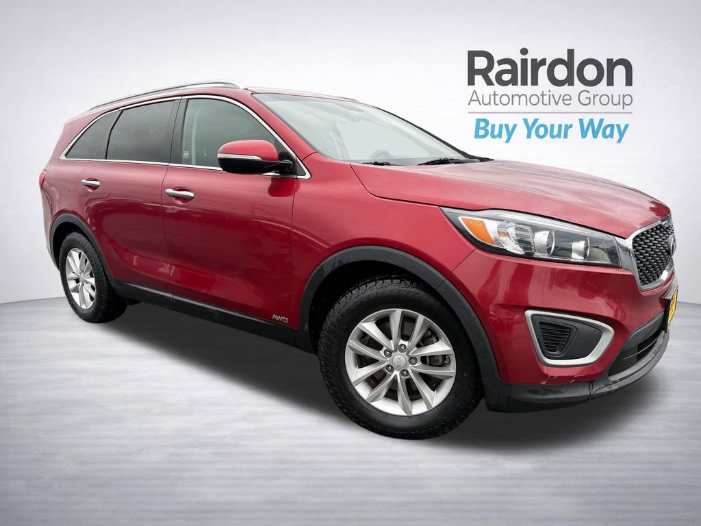 Used 2017 Kia Sorento LX w/ LX Convenience Package image 1