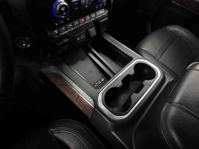 Used 2023 GMC Sierra 3500 Denali image 41