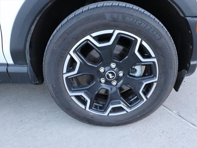 Used 2025 Ford Bronco Sport Outer Banks image 7