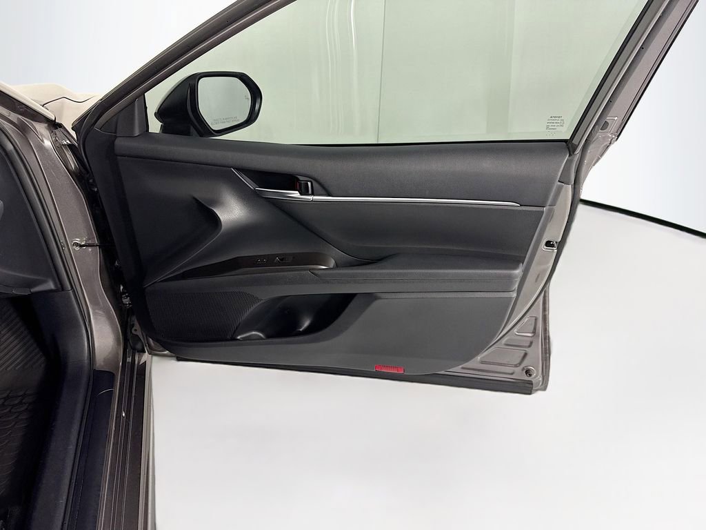 Used 2024 Toyota Camry SE w/ Audio Upgrade Package image 25