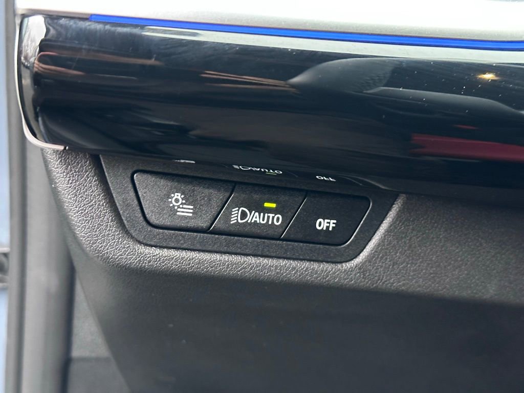 Certified 2025 BMW X1 xDrive28i w/ Technology Package image 17