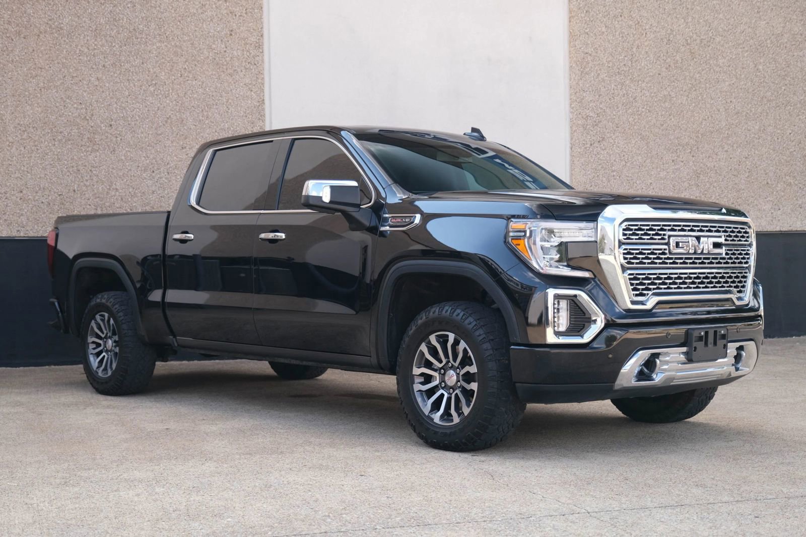 Used 2021 GMC Sierra 1500 Denali w/ Driver Alert Package II AWD/4WD image 4