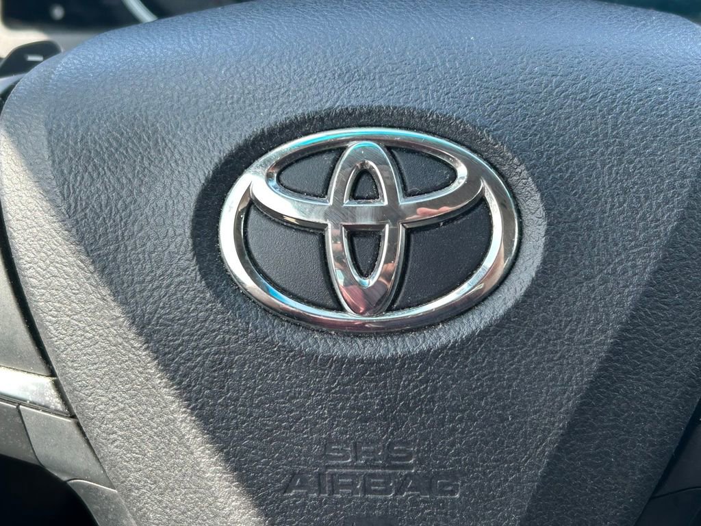 Used 2017 Toyota Camry SE image 32