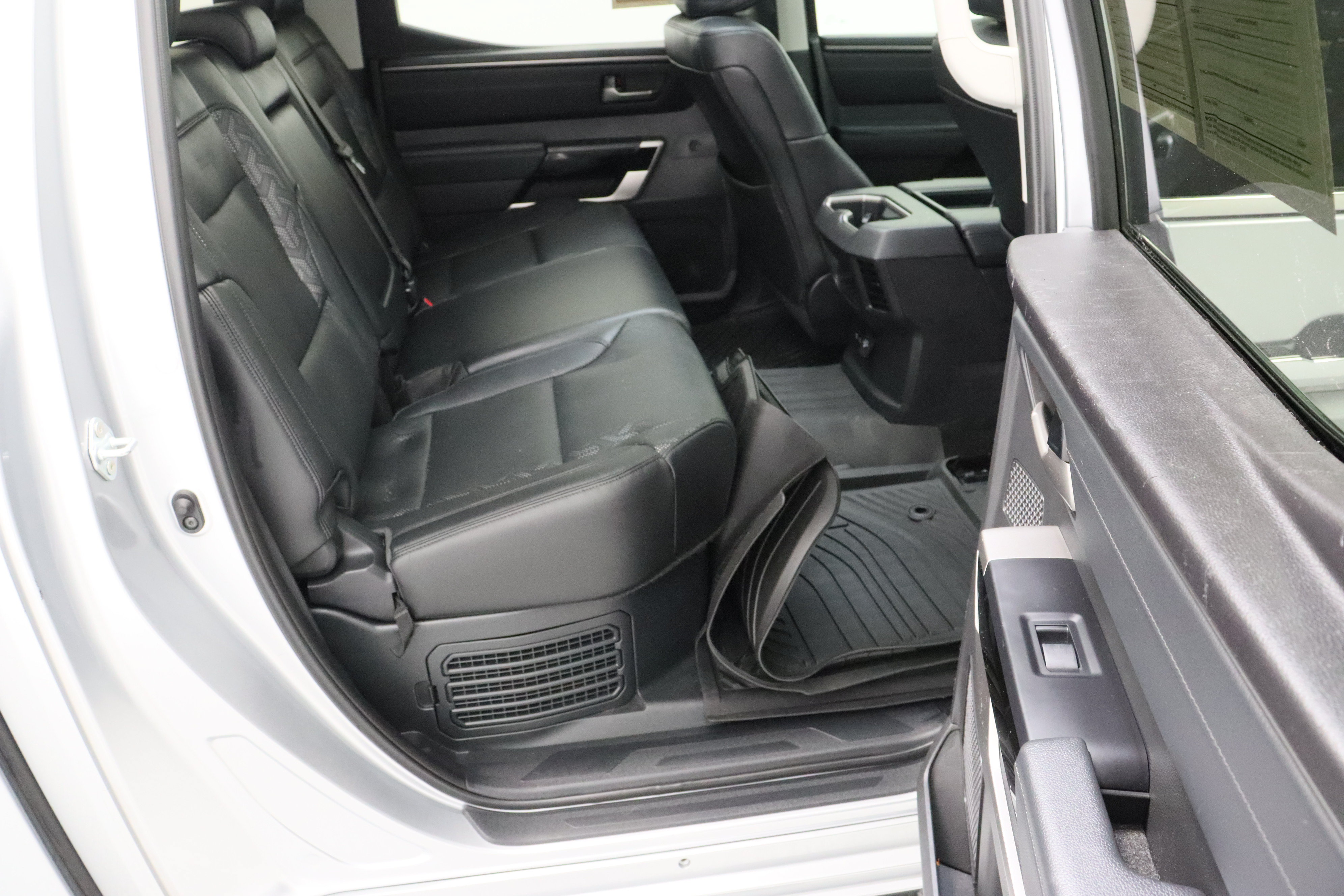 Used 2024 Toyota Tundra Limited w/ Power Package AWD/4WD image 37