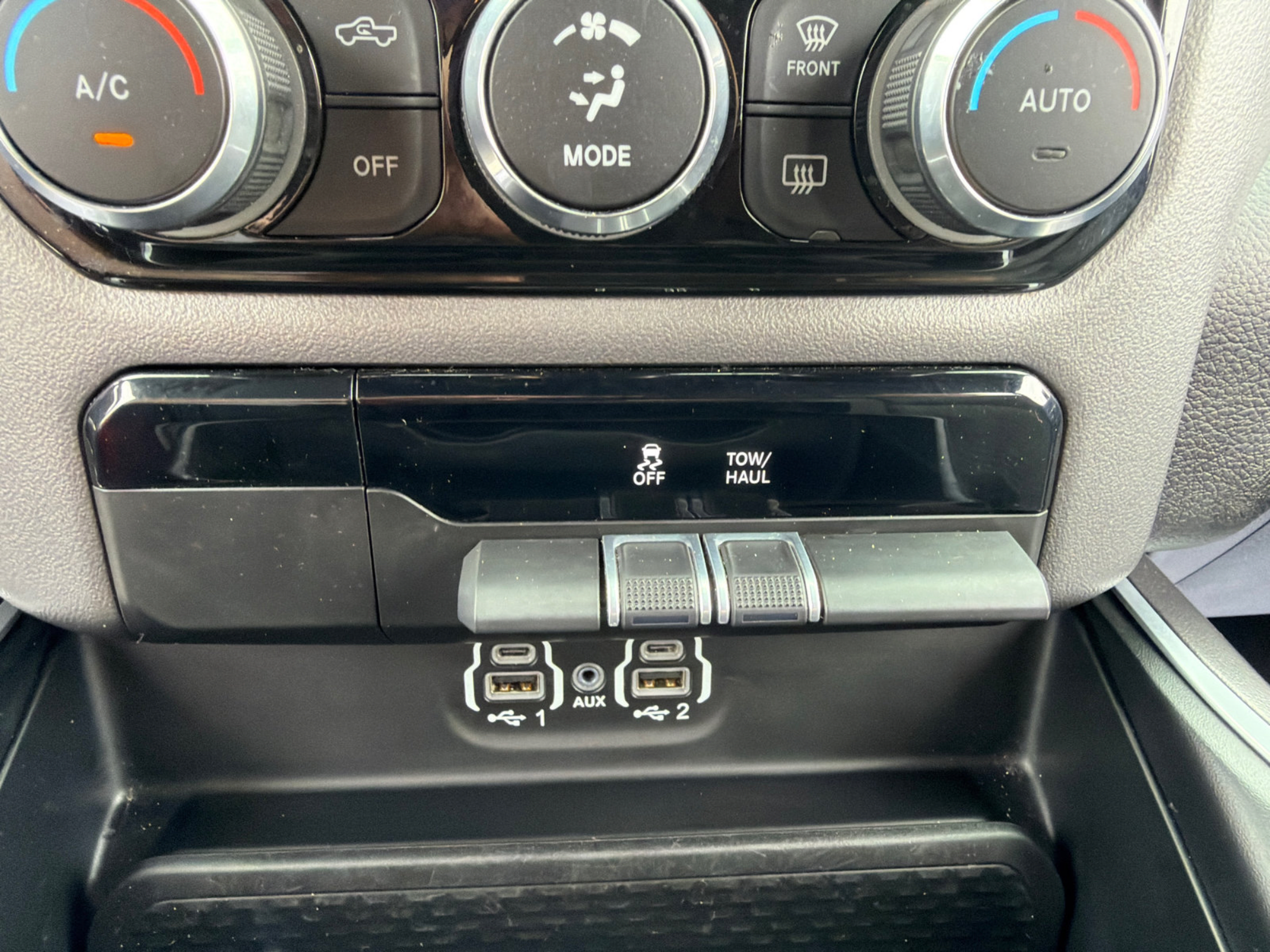 Used 2022 RAM 1500 Big Horn AWD/4WD image 29