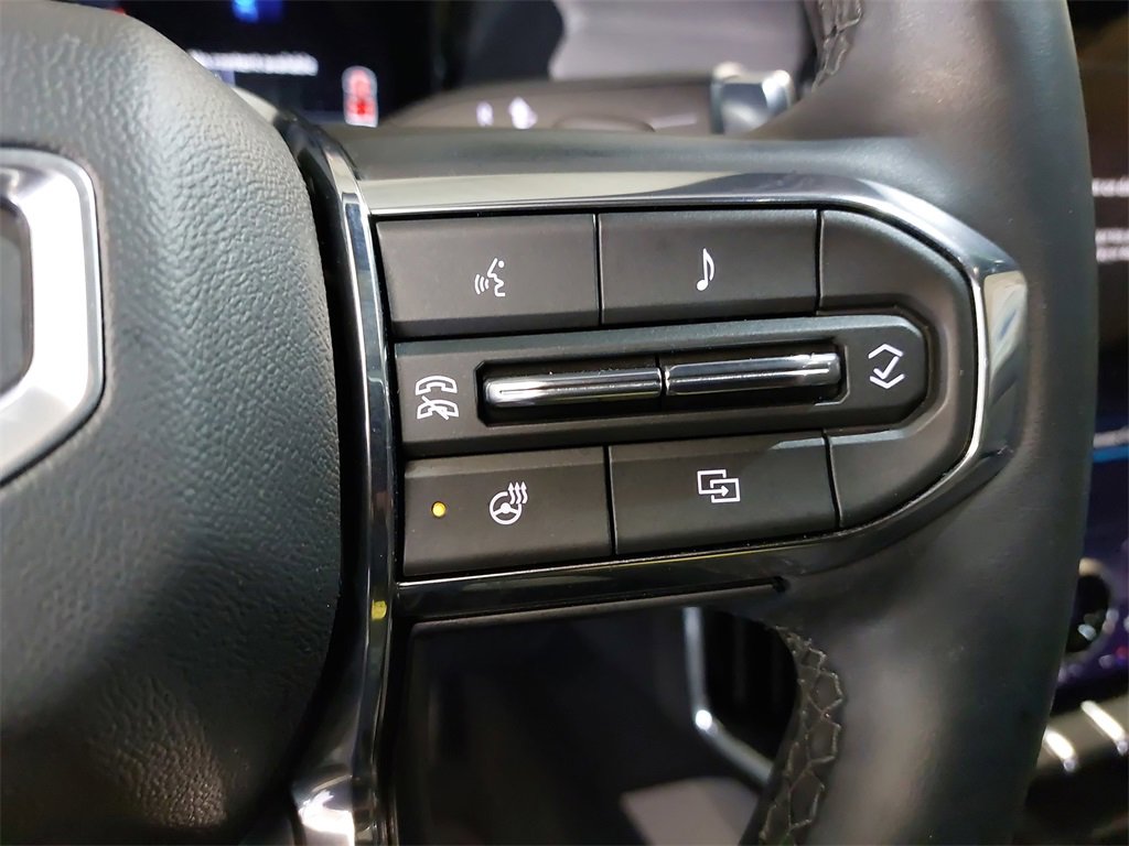 Used 2024 GMC Acadia Elevation image 15