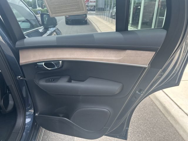 Certified 2025 Volvo XC90 B6 Plus AWD/4WD image 12