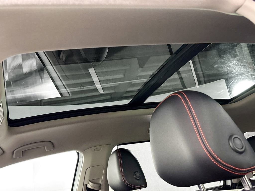 Certified 2025 Volkswagen Atlas Peak Edition SE AWD/4WD image 18