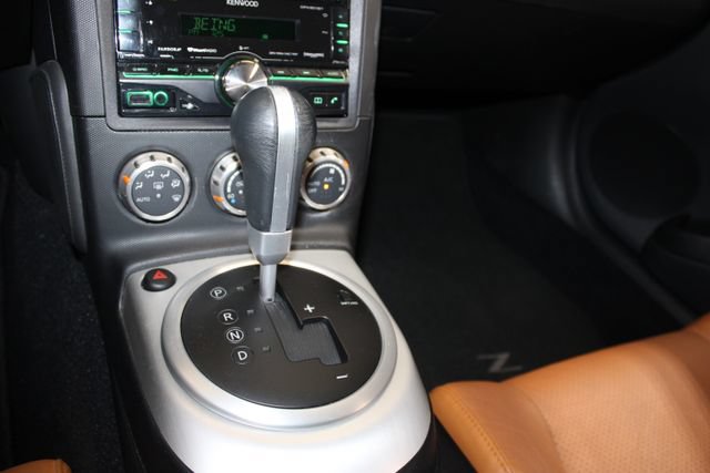 Used 2006 Nissan 350Z Touring w/ (N93) Cargo Convenience Pkg RWD image 28