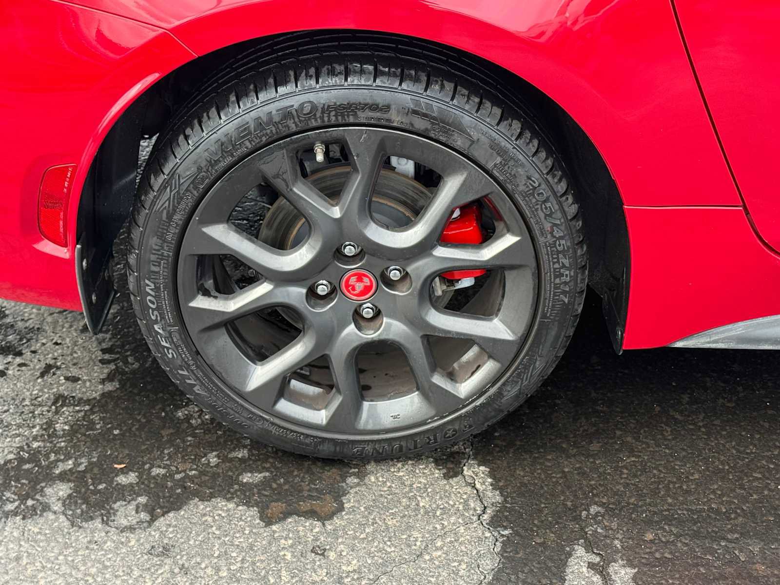 Used 2018 FIAT 124 Spider Abarth w/ Visibility Group image 8