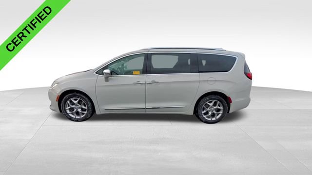 Used 2019 Chrysler Pacifica Limited image 6