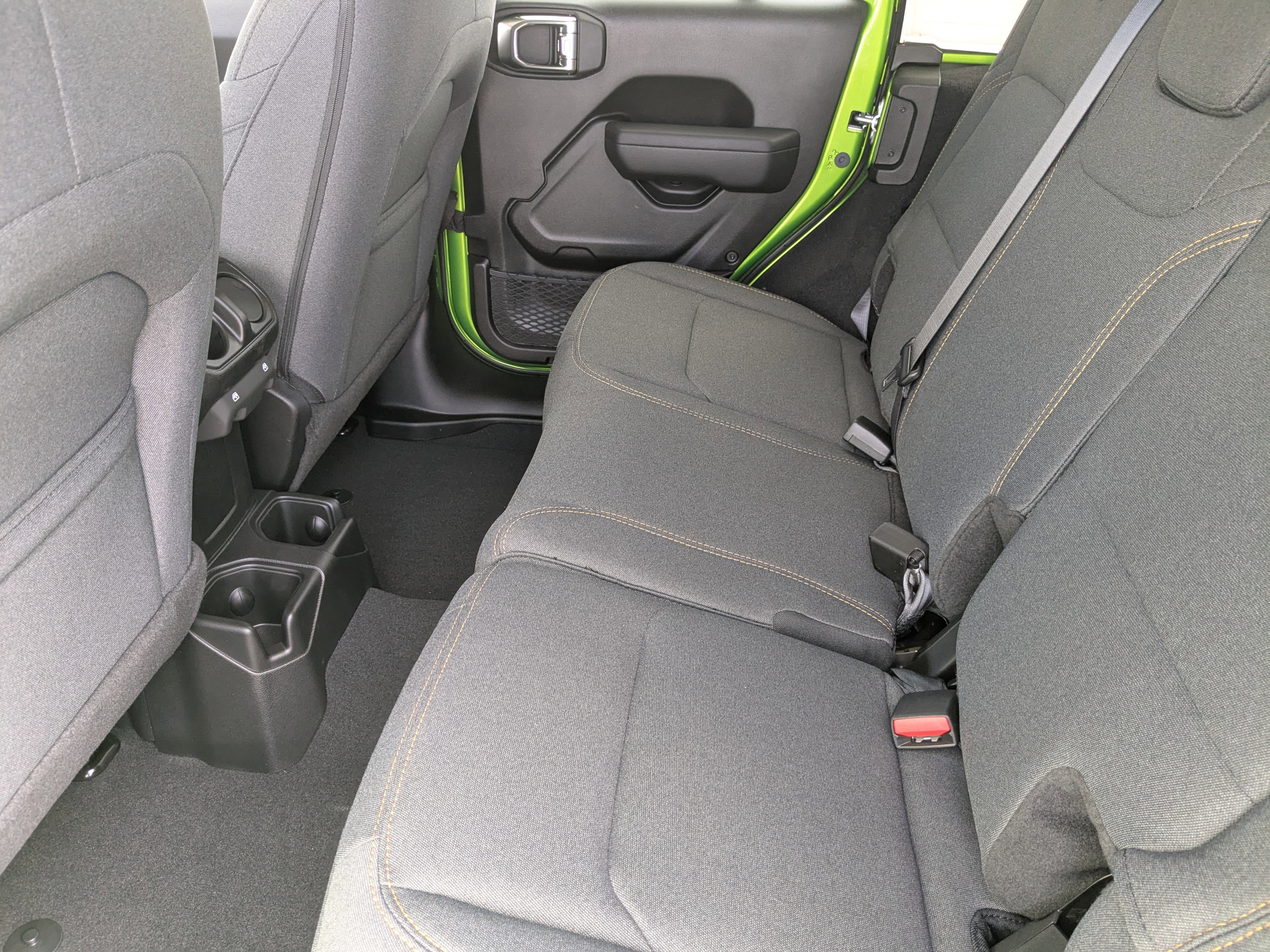 Used 2025 Jeep Wrangler Sport S image 15