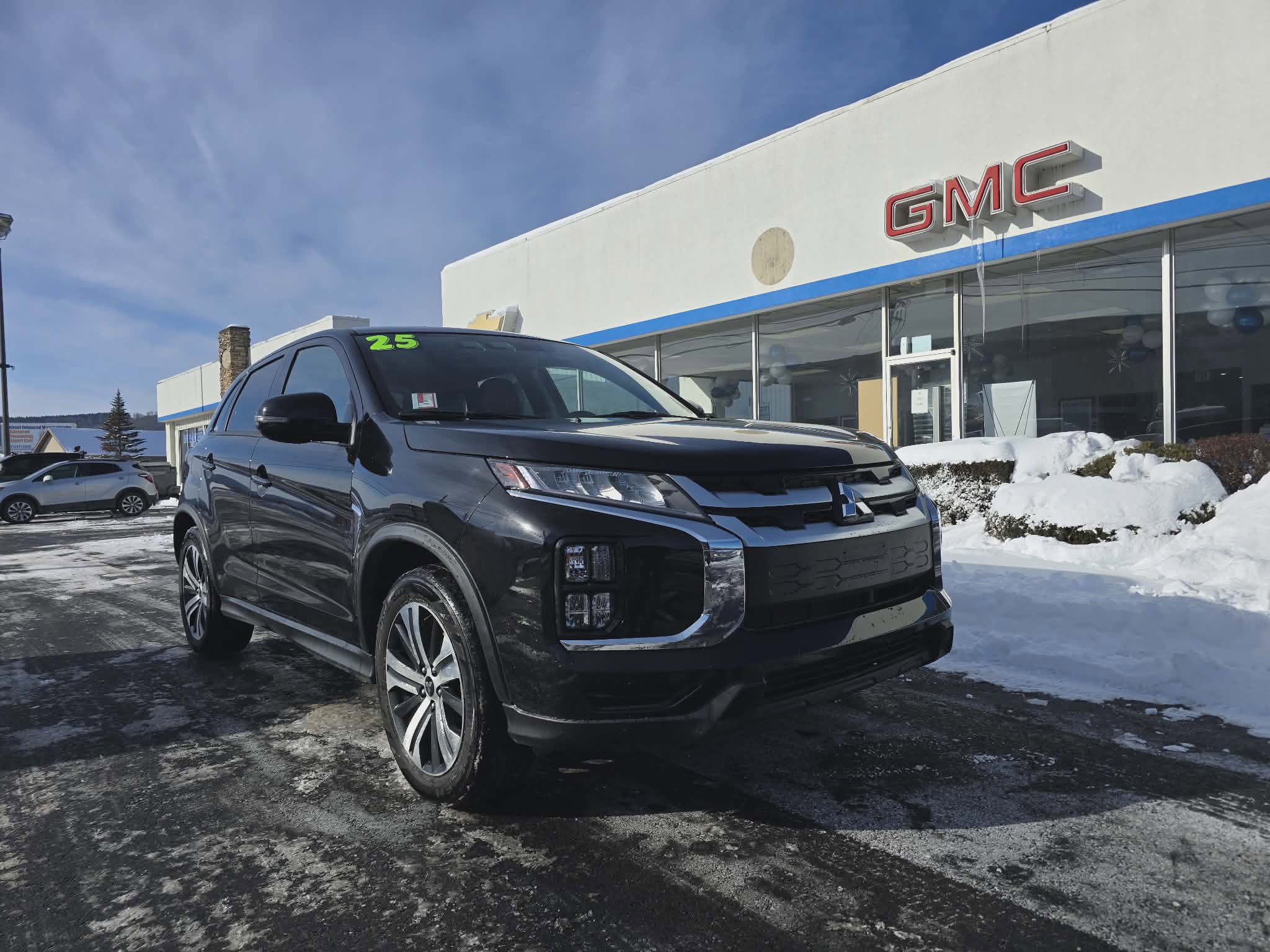 Used 2025 Mitsubishi Outlander Sport SE