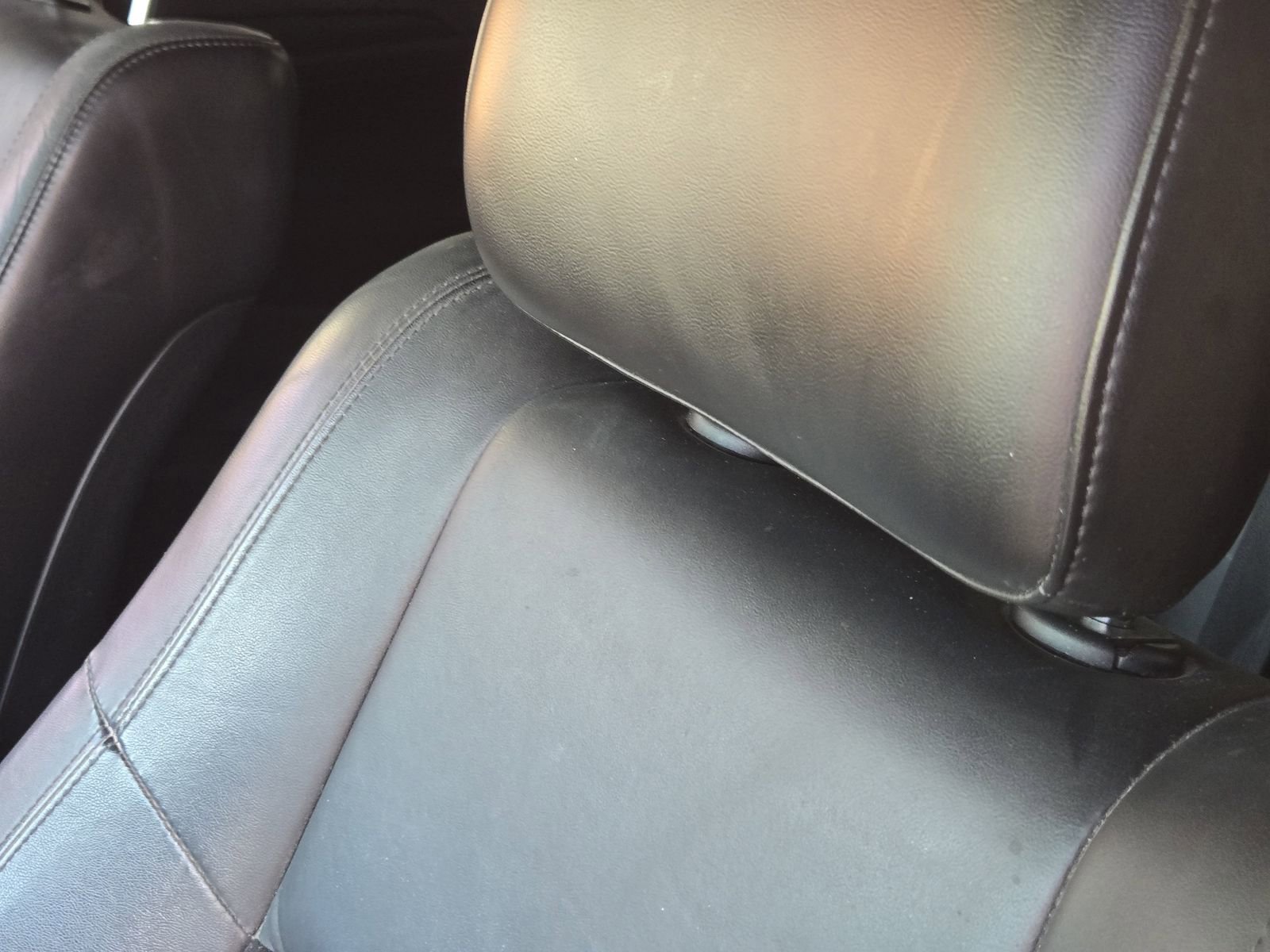 Used 2018 Jeep Grand Cherokee Altitude RWD image 18