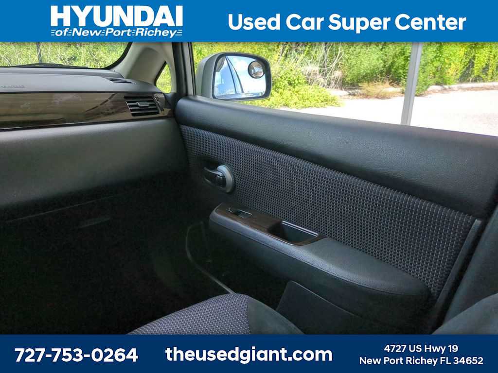 Used 2011 Nissan Versa Sedan FWD image 16