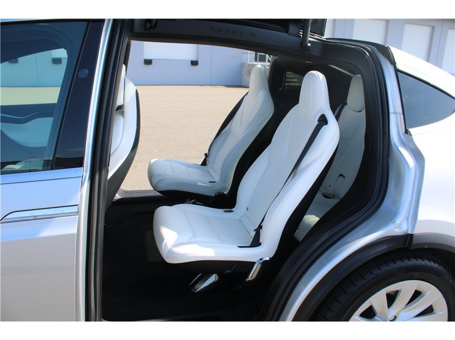 Used 2018 Tesla Model X 75D AWD/4WD image 12