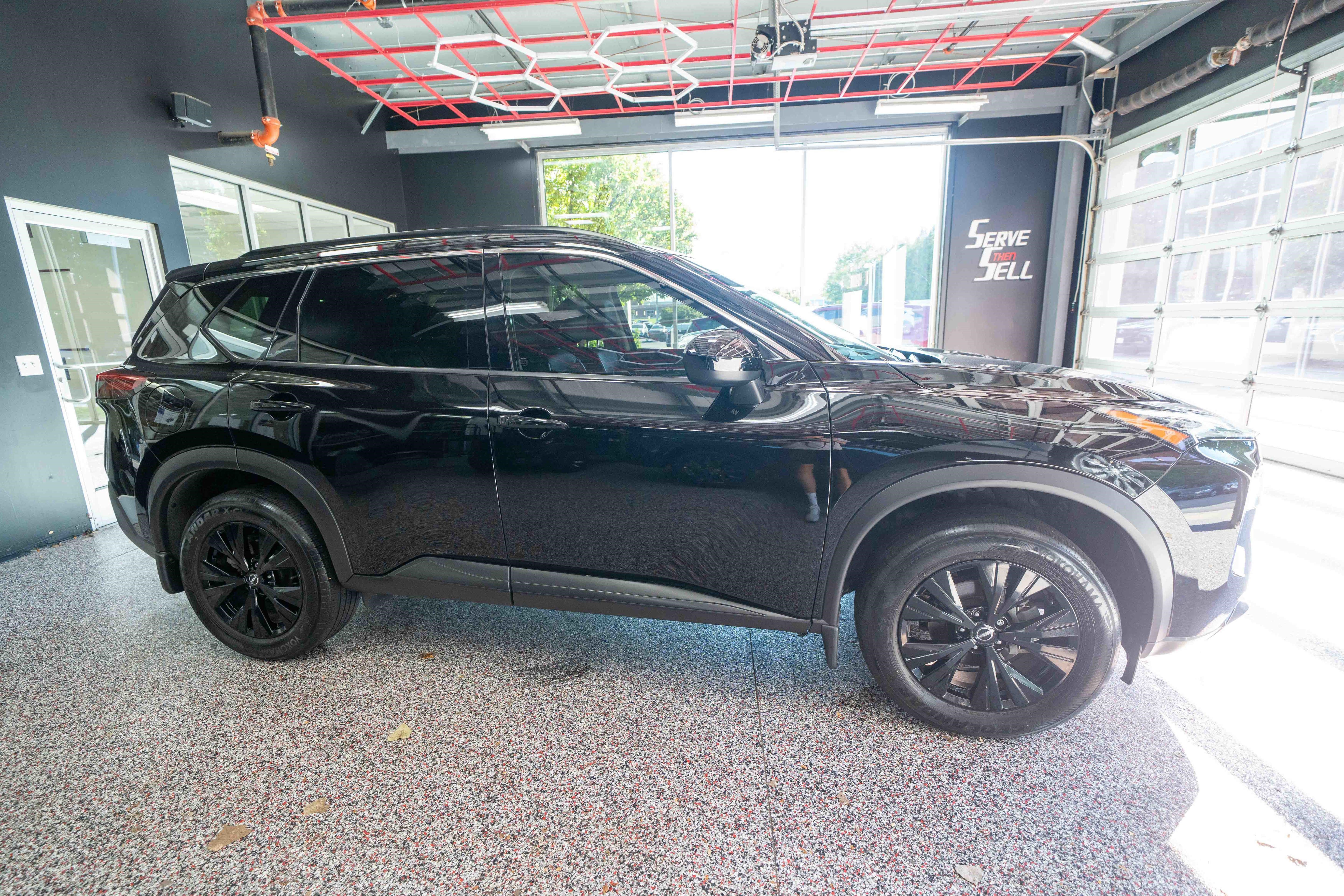 Used 2023 Nissan Rogue SV w/ SV Premium B Package AWD/4WD image 5