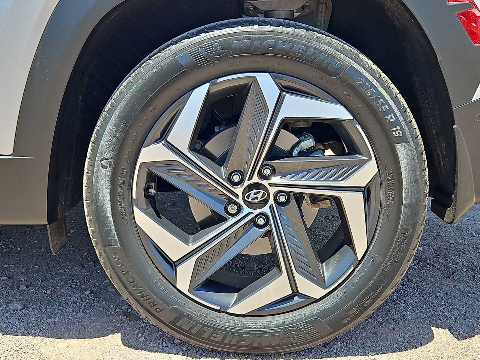 Certified 2022 Hyundai Tucson Limited AWD/4WD image 13