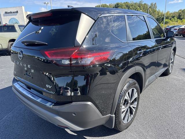 Used 2023 Nissan Rogue SV image 5